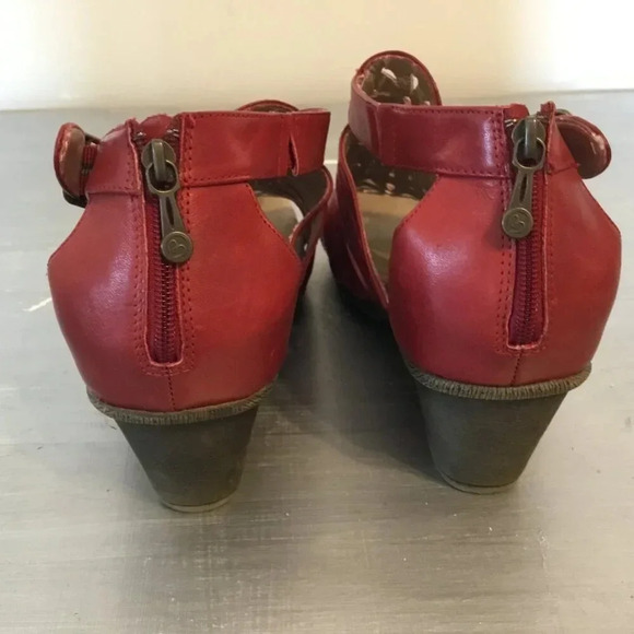 Blondo Leather Open Toe Wedge Gladiator Red Sandals Heels Women's Sz 9 W - Picture 7 of 11